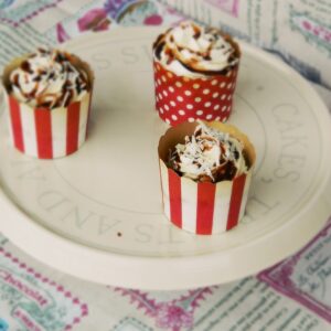 Cupcakes de Coco con base de Brownie de Chocolate al Ron